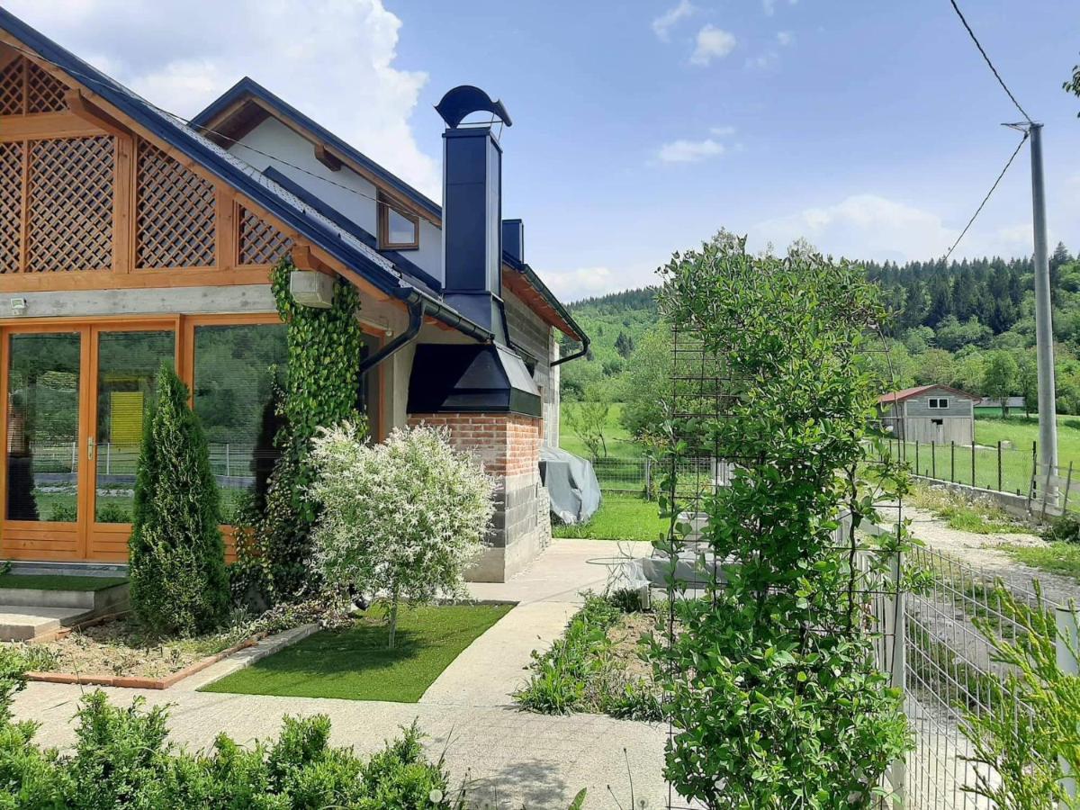 Ferienhaus Vikendica Twins